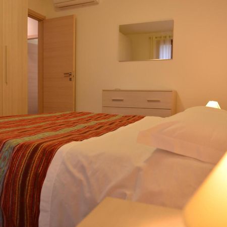 Residence Boschetti Manerba del Garda Cameră foto