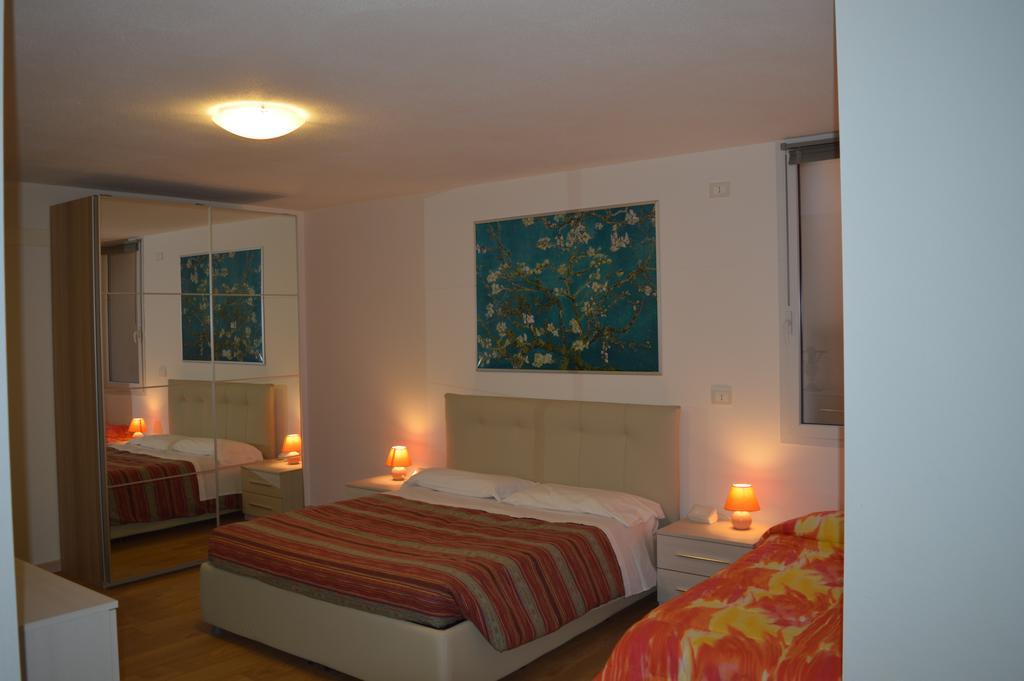 Residence Boschetti Manerba del Garda Cameră foto